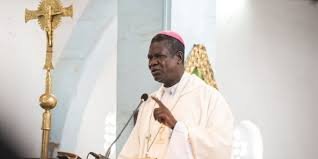 Covid-19 : entretien entre la Premier ministre chef du gouvernement et l’Archevêque Métropolitain de Douala à l’Immeuble Etoile